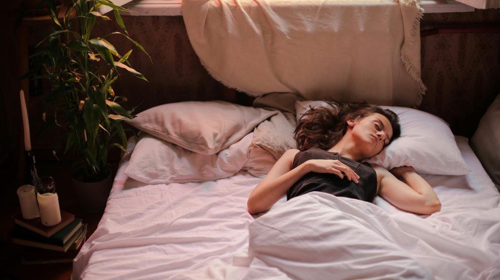 ¿Te despiertas sin hambre por la mañana? Esto es lo que te quiere decir tu cuerpo